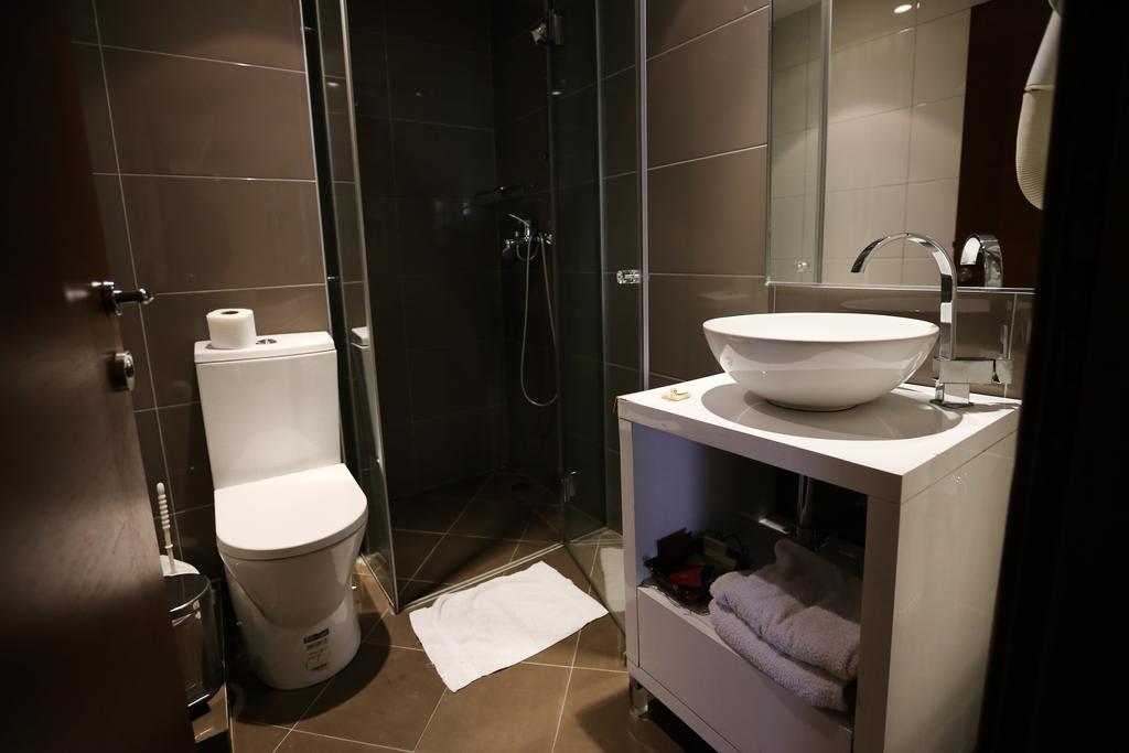 Arber Hotel Tirana Esterno foto