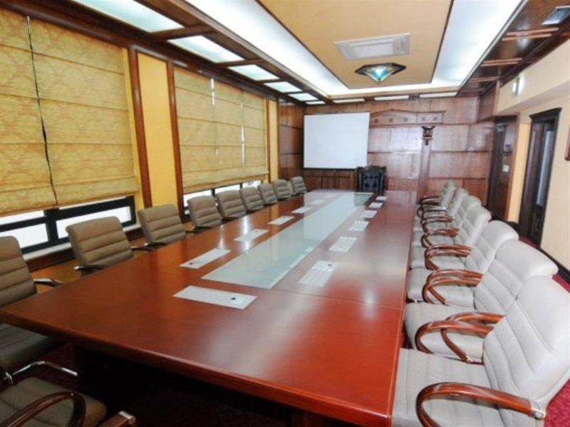 Arber Hotel Tirana Esterno foto