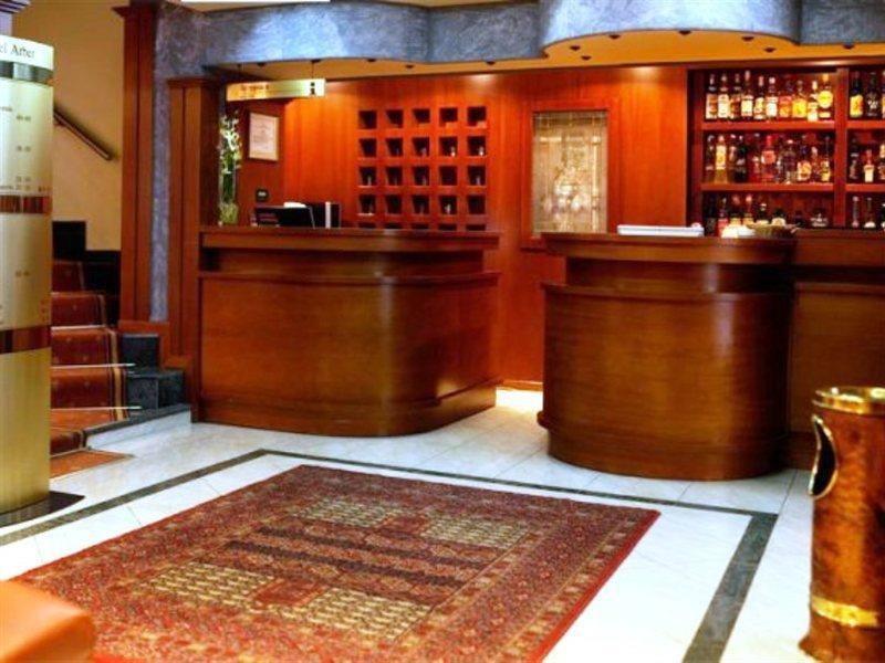 Arber Hotel Tirana Esterno foto