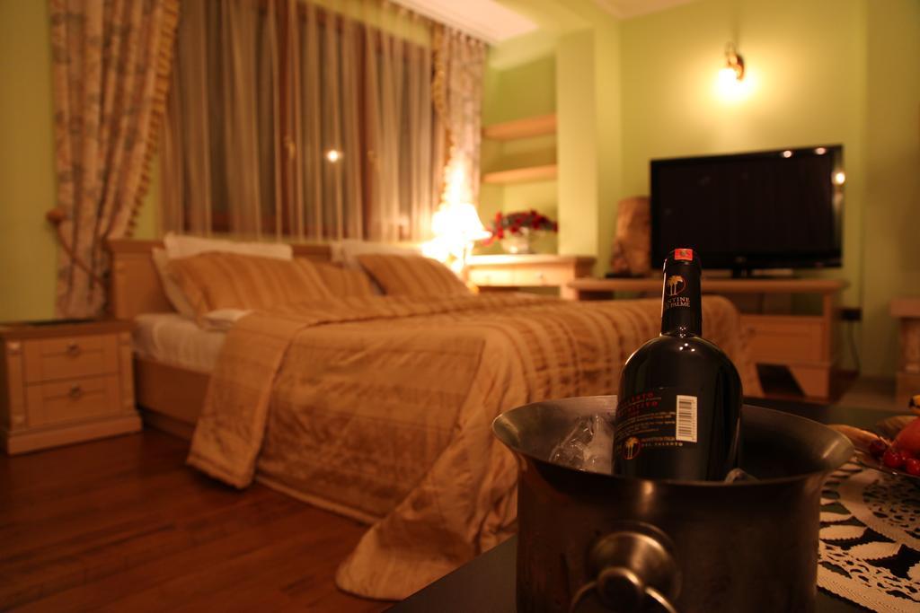 Arber Hotel Tirana Esterno foto